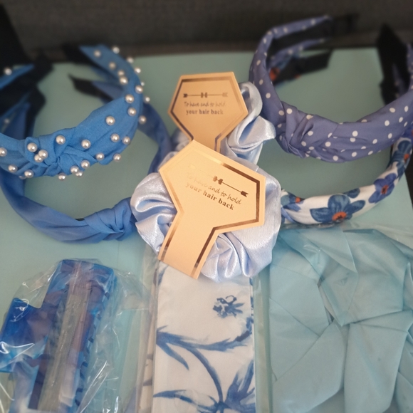 Bundle - Hair Accessory Set - Picture 5 of 7